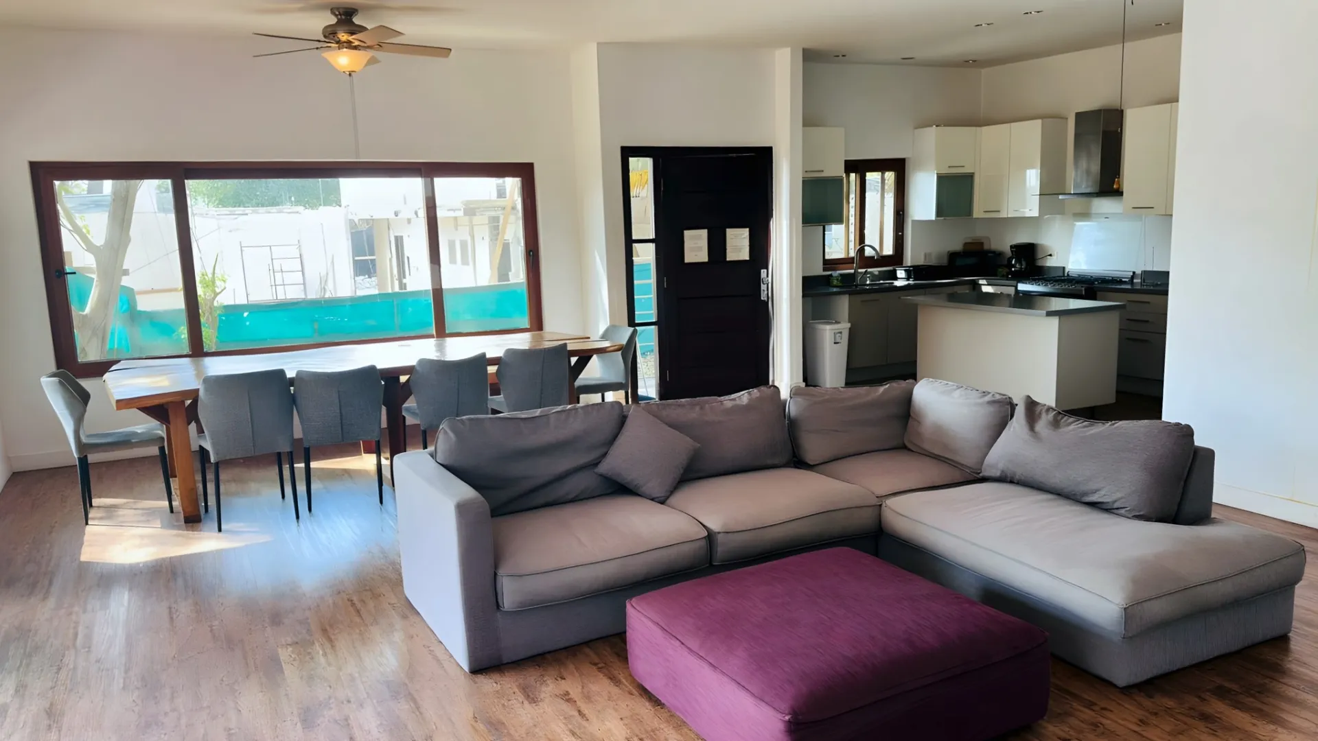 Open-plan living room in Gemini I